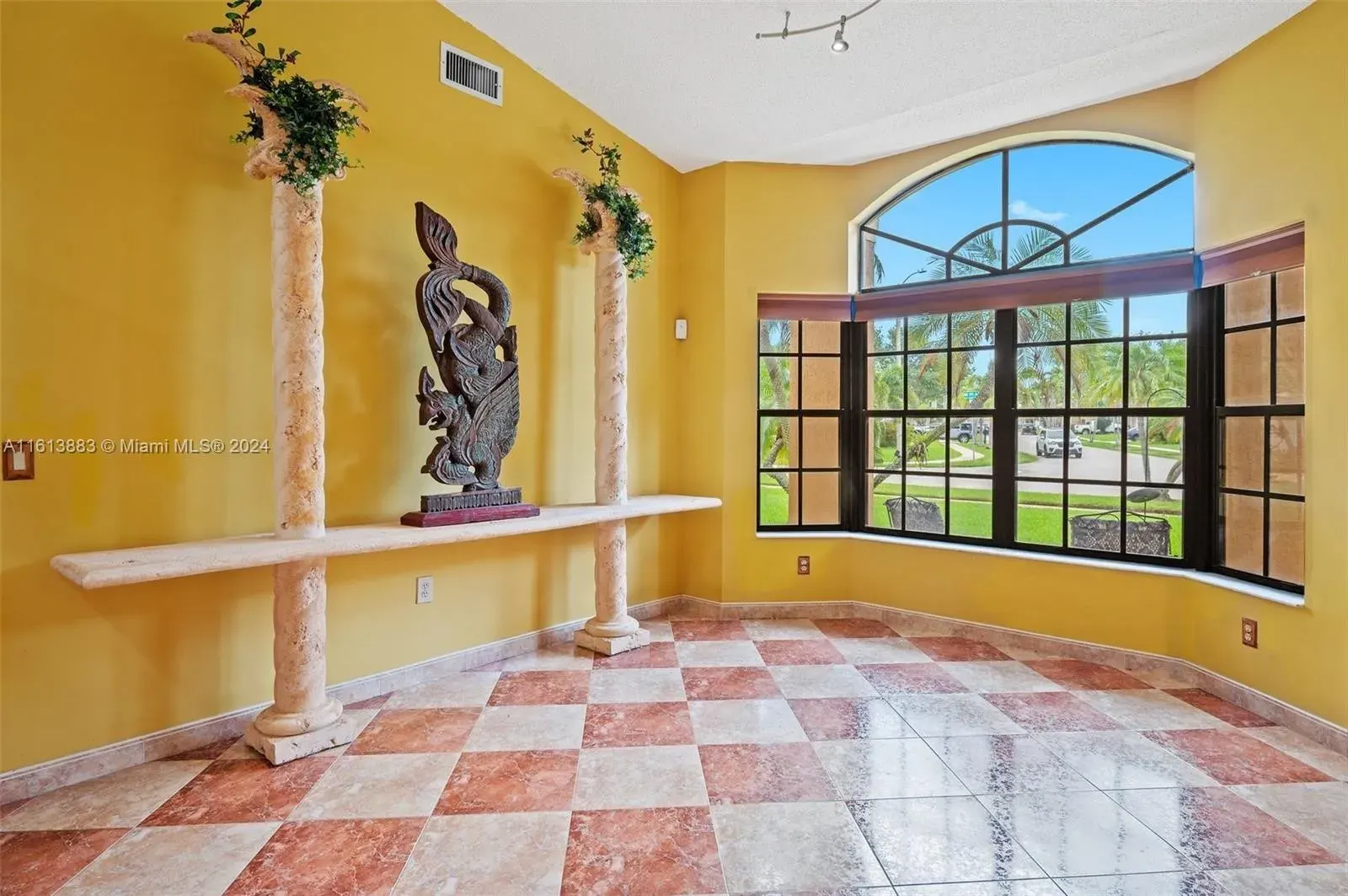 450 Nw 195th Ave, Pembroke Pines, FL 33029, photo 8 of 41