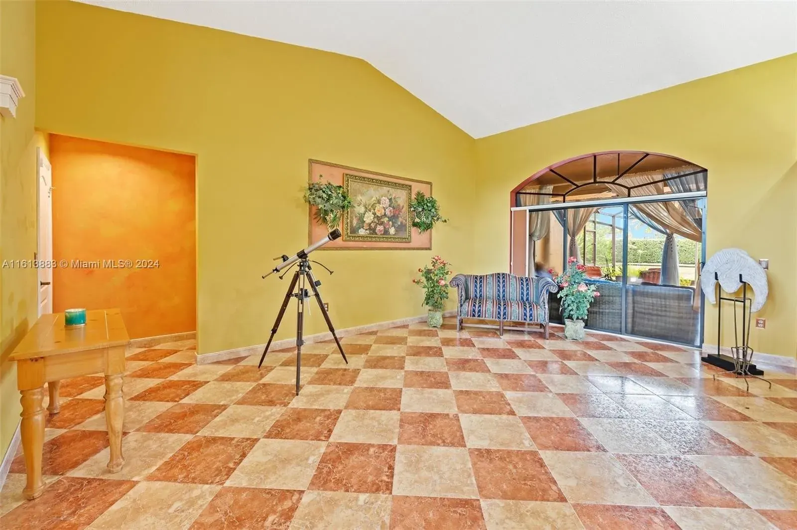 450 Nw 195th Ave, Pembroke Pines, FL 33029, photo 9 of 41