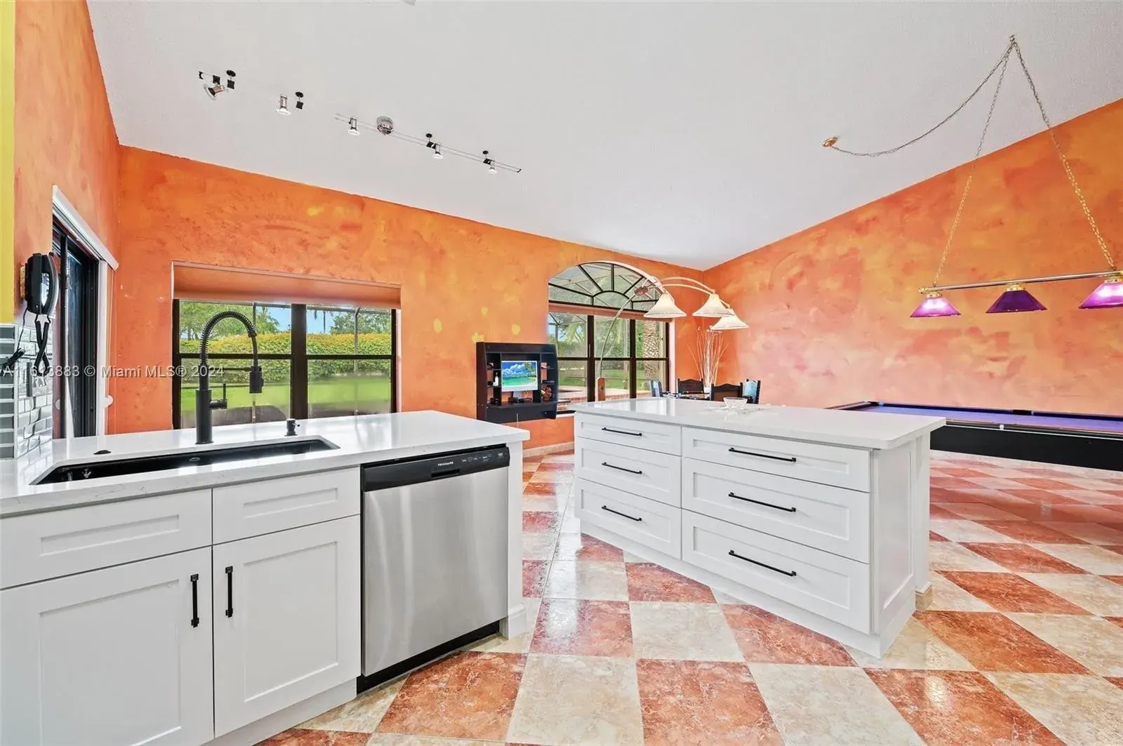 450 Nw 195th Ave, Pembroke Pines, FL 33029, photo 15 of 41