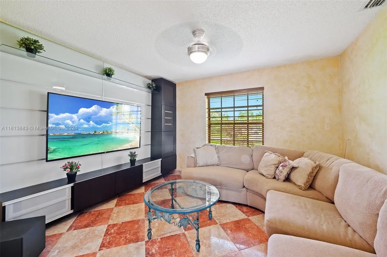 450 Nw 195th Ave, Pembroke Pines, FL 33029, photo 16 of 41