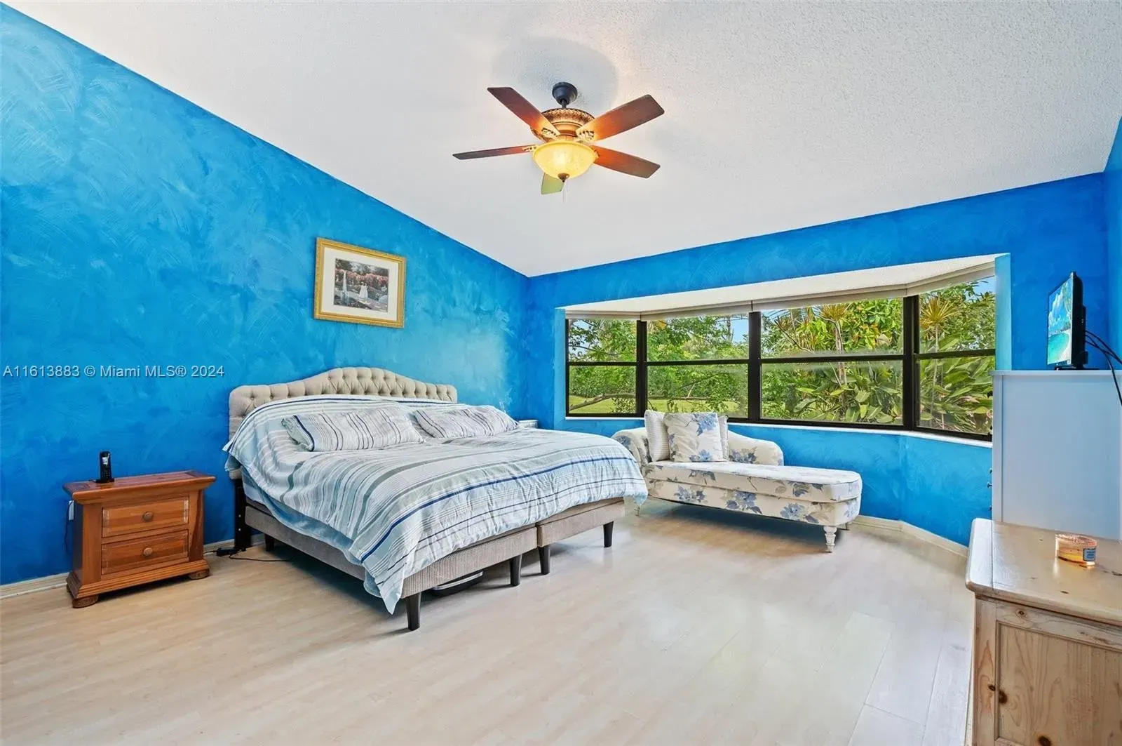 450 Nw 195th Ave, Pembroke Pines, FL 33029, photo 17 of 41