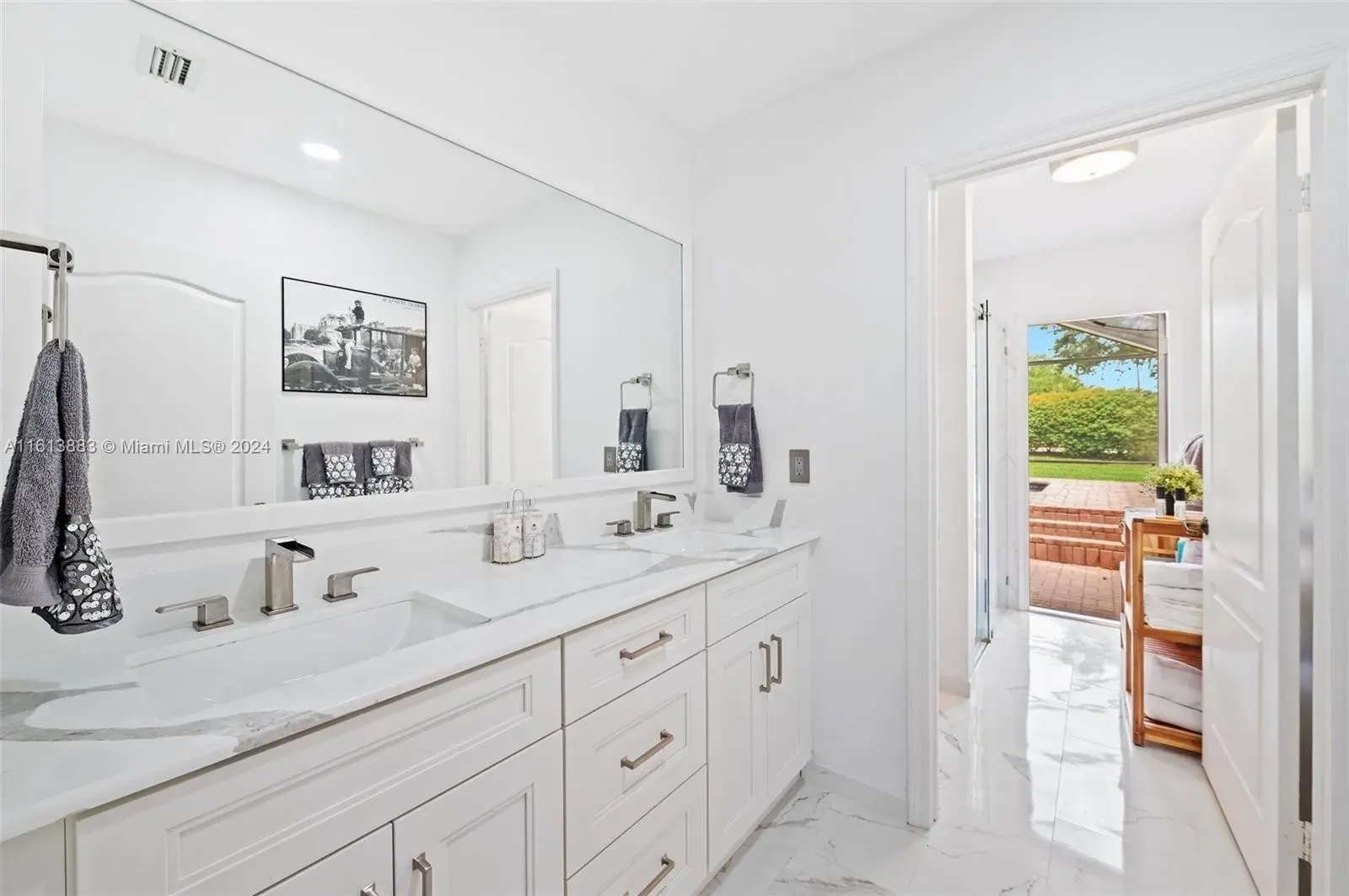 450 Nw 195th Ave, Pembroke Pines, FL 33029, photo 23 of 41