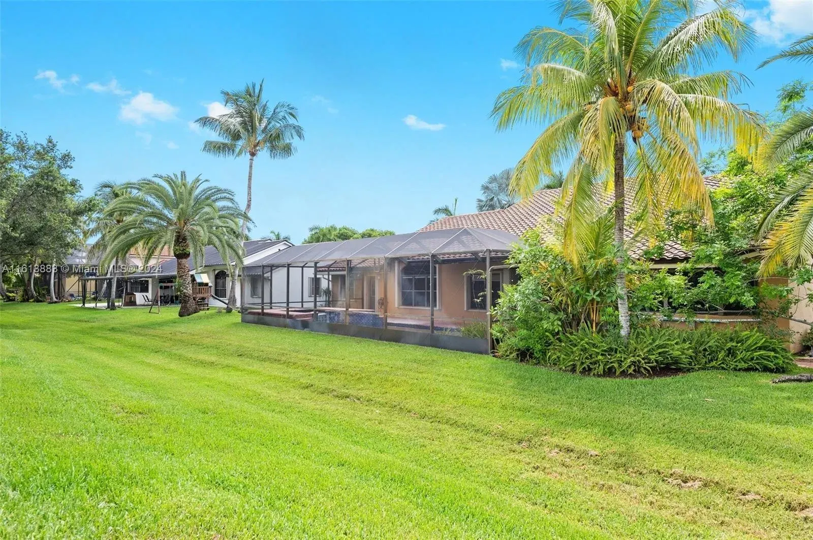 450 Nw 195th Ave, Pembroke Pines, FL 33029, photo 35 of 41
