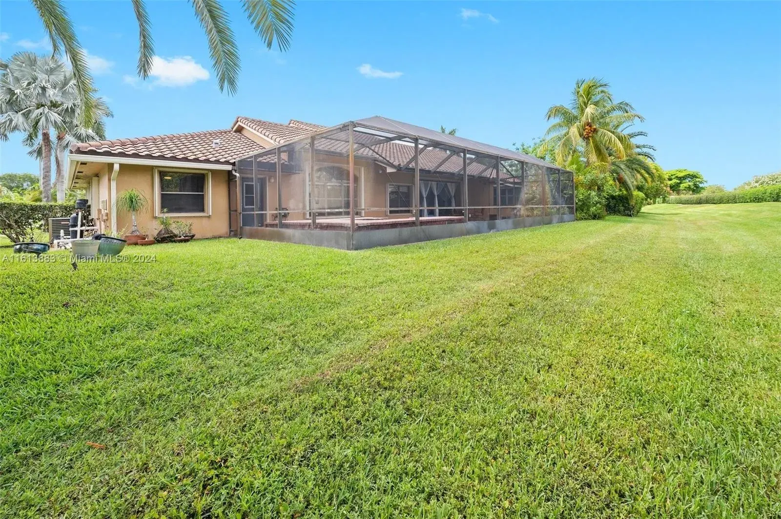 450 Nw 195th Ave, Pembroke Pines, FL 33029, photo 36 of 41