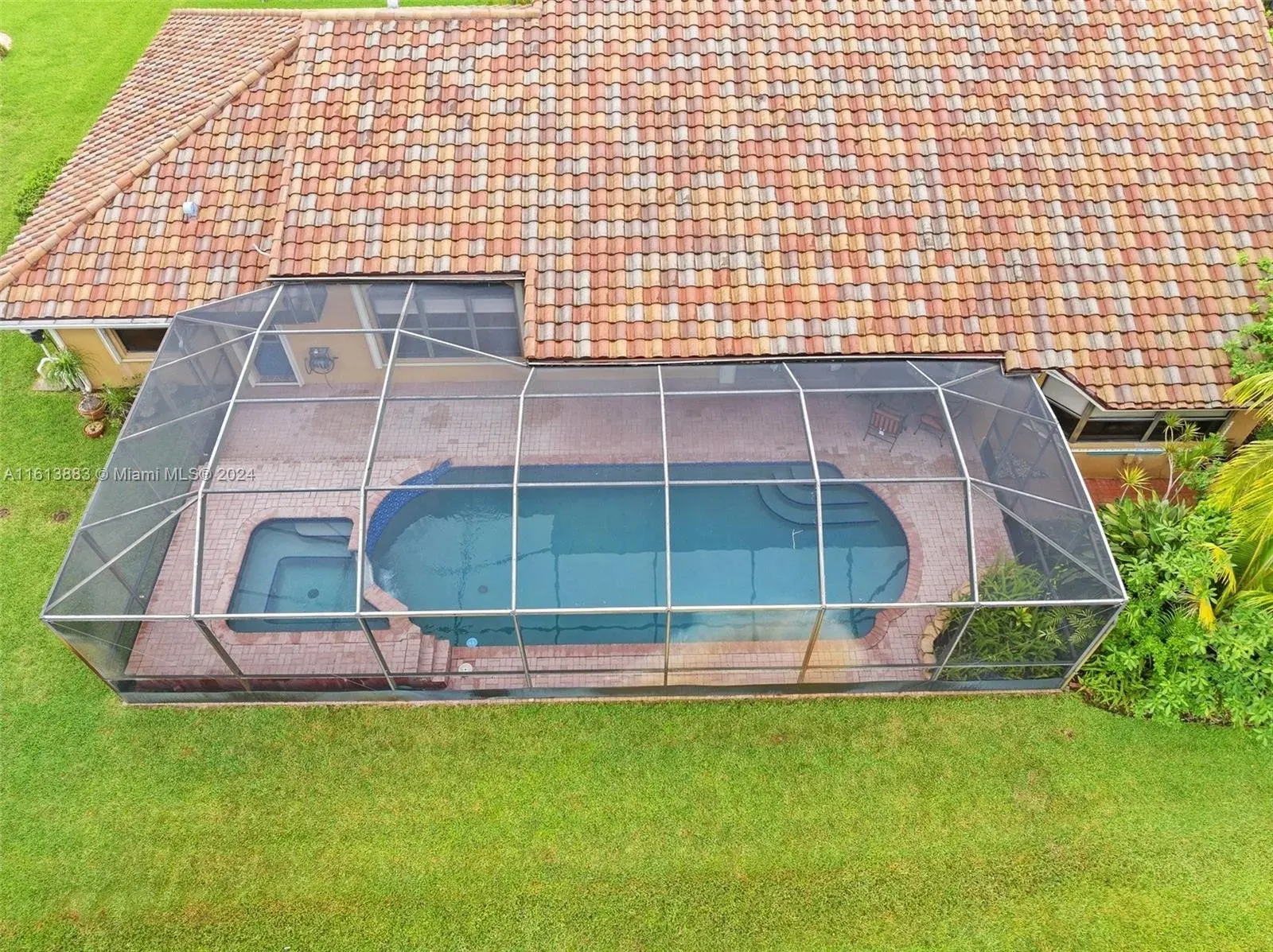 450 Nw 195th Ave, Pembroke Pines, FL 33029, photo 38 of 41